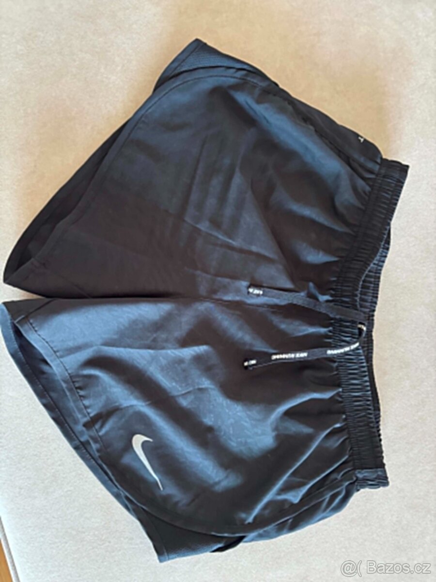 Nike running kraťasy vel.XS