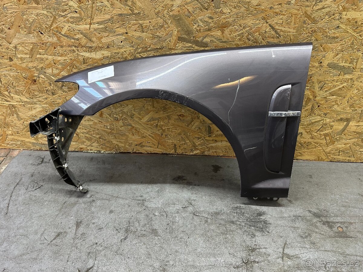 Levy blatnik Jaguar XF 2008