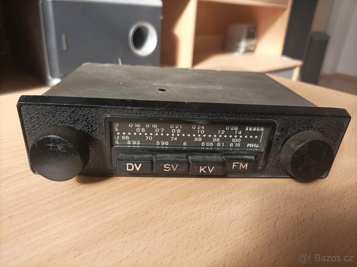 Autorádio Tesla 2107B, r.v. 1975/1976