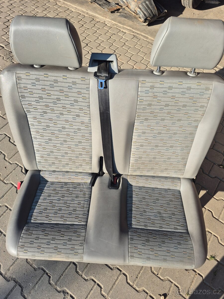 Vw t5 sedačka