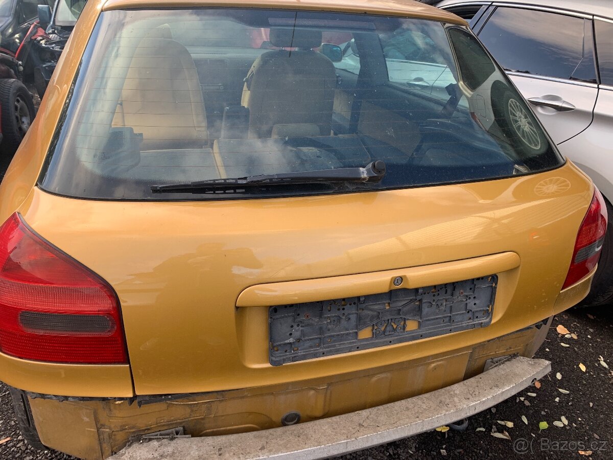 Viko kufr audi a3 8L 3dv