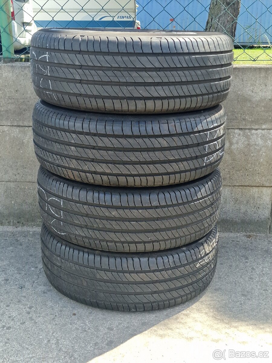 215/55/17 Letní pneu Michelin Premacy 4 dot 22