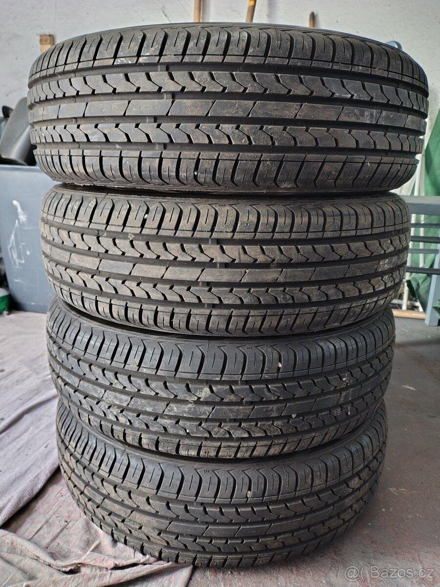 Letní pneumatiky skoro nové 175/70/14
