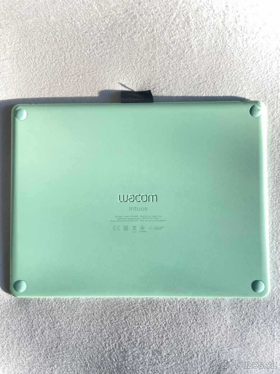 Wacom Intuos Bluetooth M grafický tablet pistáciová zelená