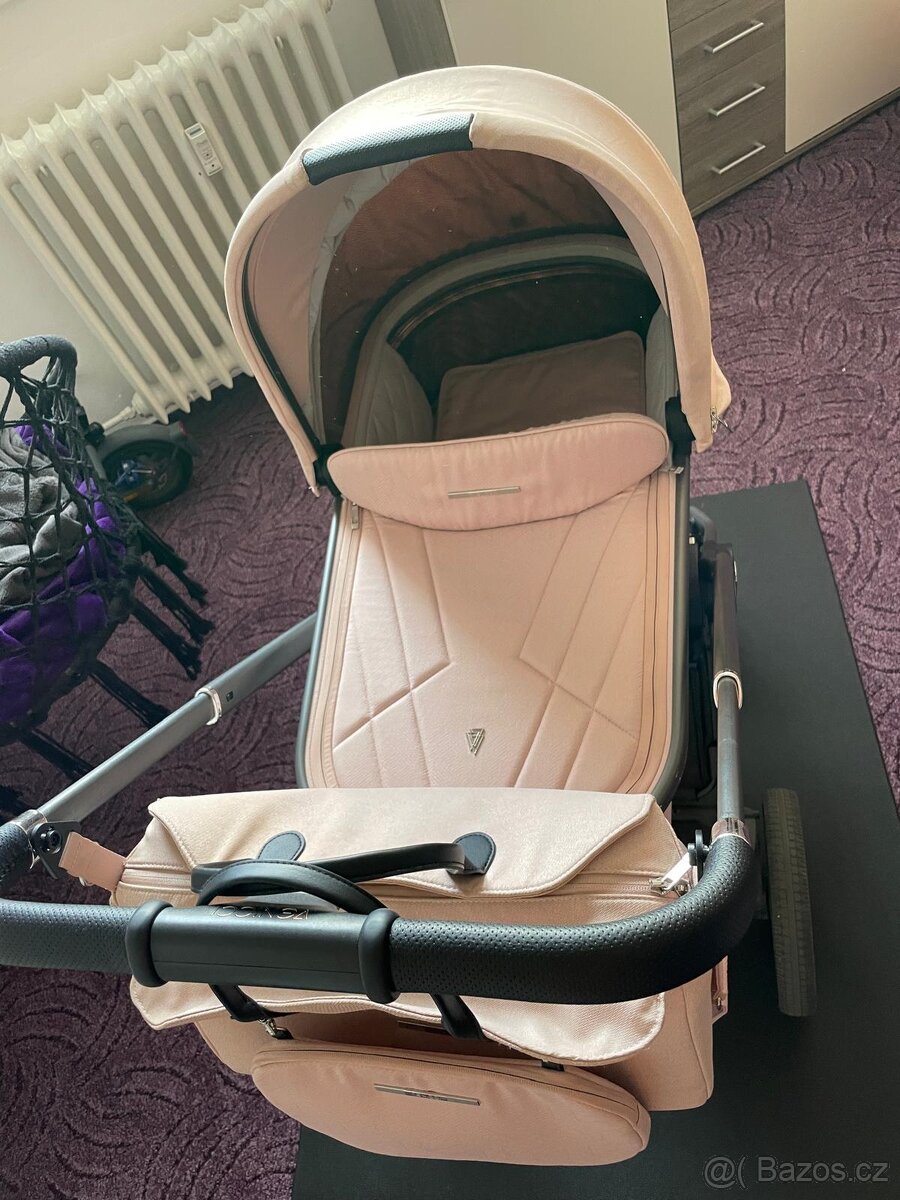 Kočárek Venicci a autosedačka