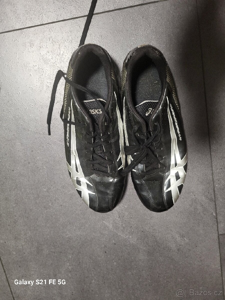 Atletické tretry Asics