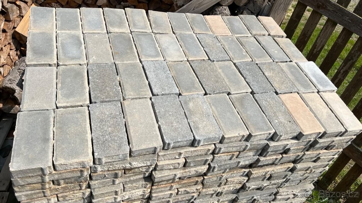 Betonová dlažba šedá 20x10x40