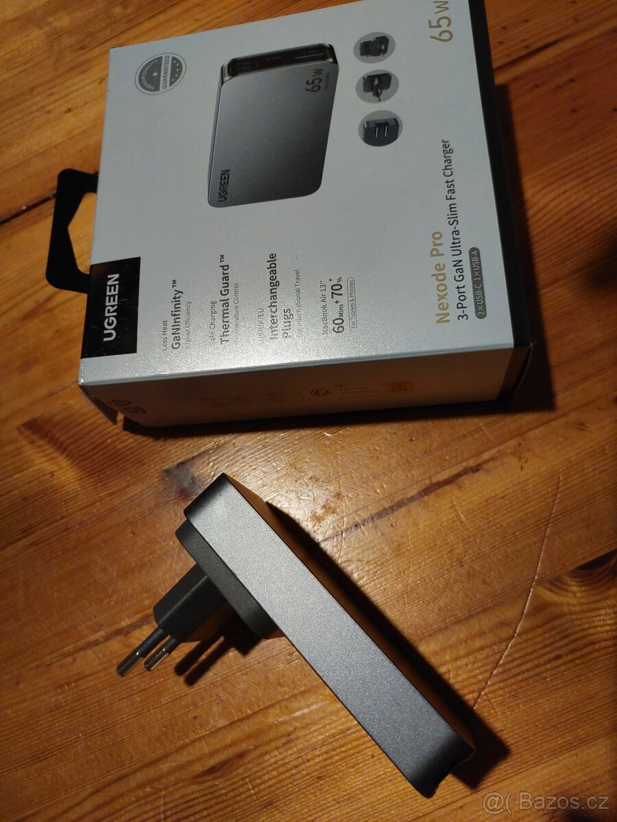 Nabíječka UGREEN 65 W GaN