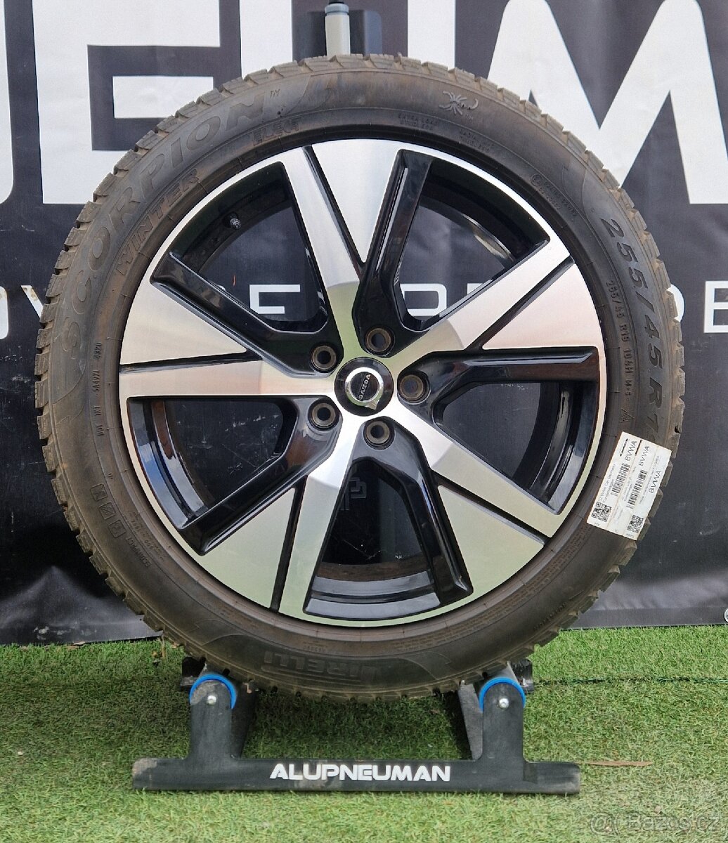 5x108 R19 VOLVO XC40 + zimní pneu ZÁNOVNÍ STAV
