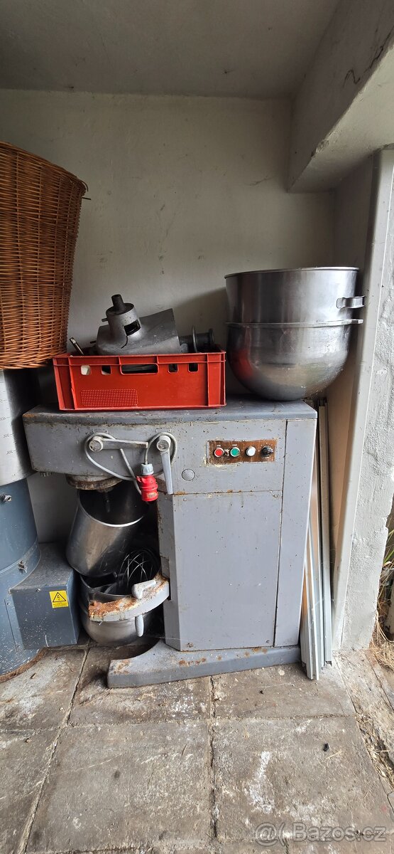 Kuchyňský robot Alba Hořovice