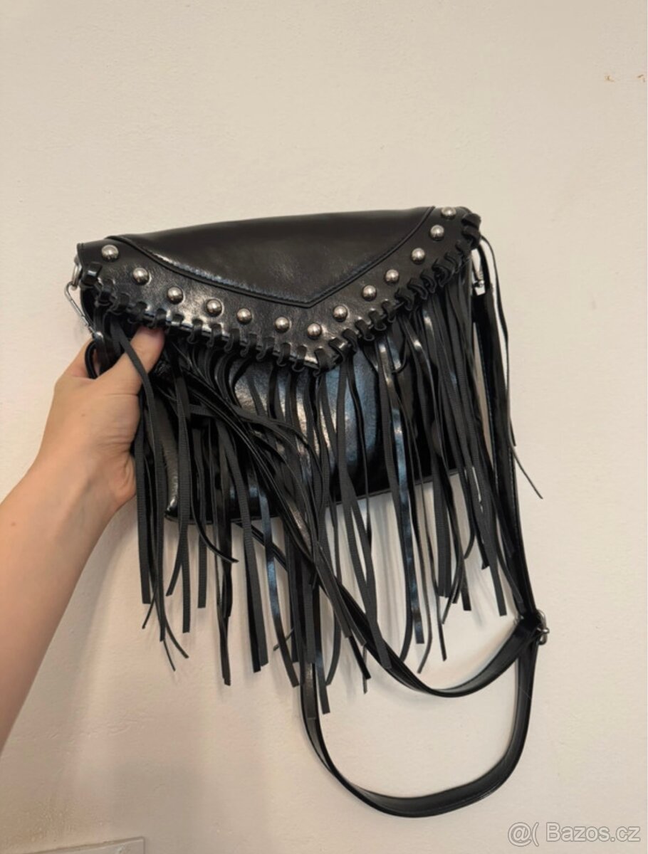 Kožená kabelka s třásněmi