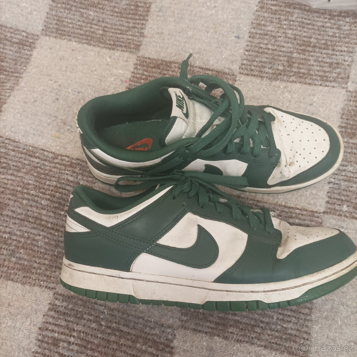 Tenisky NIKE zel bílé UK 7 EUR 41