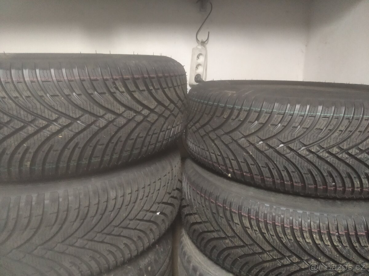 215/60r16