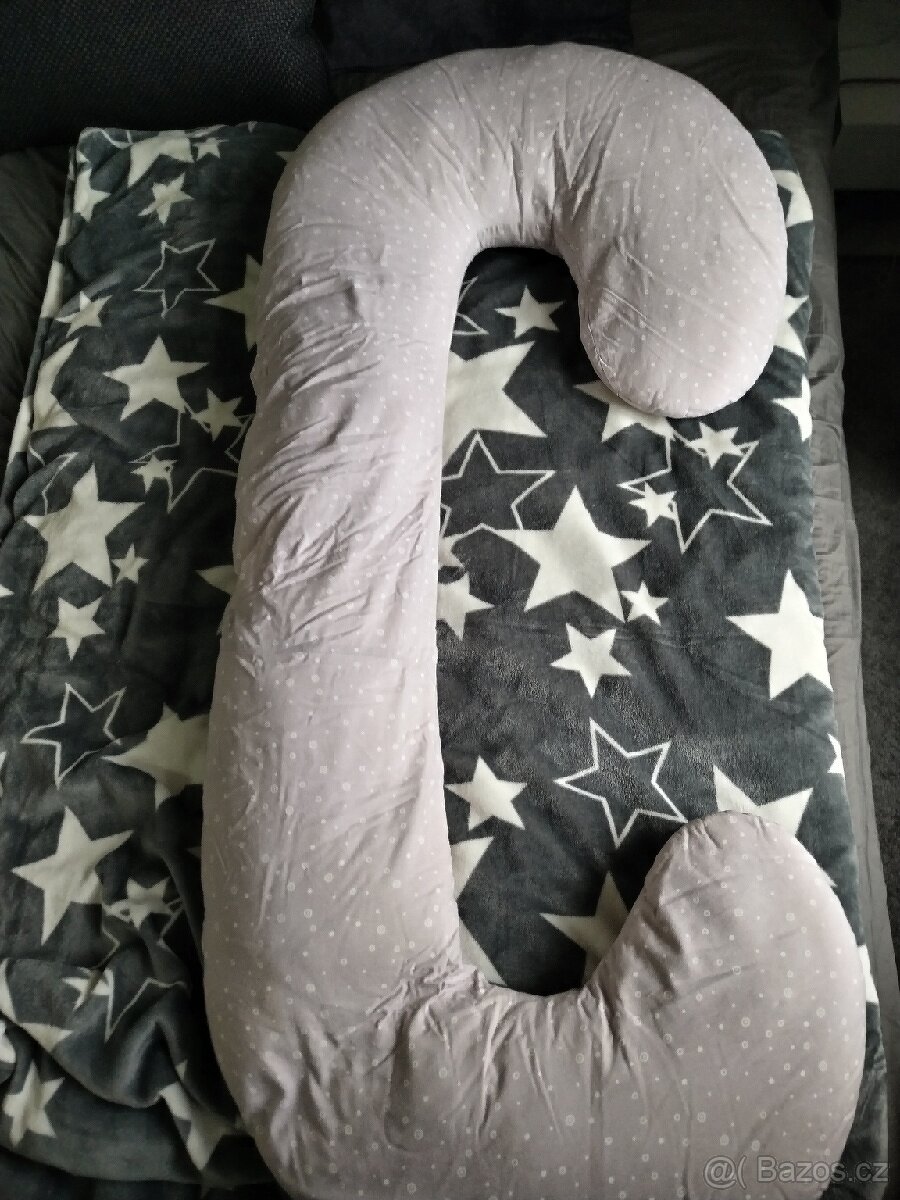 Univerzální velký kojící polštář