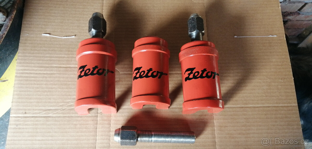 Zetor - stahovák kulových čepů pro přední náhon
