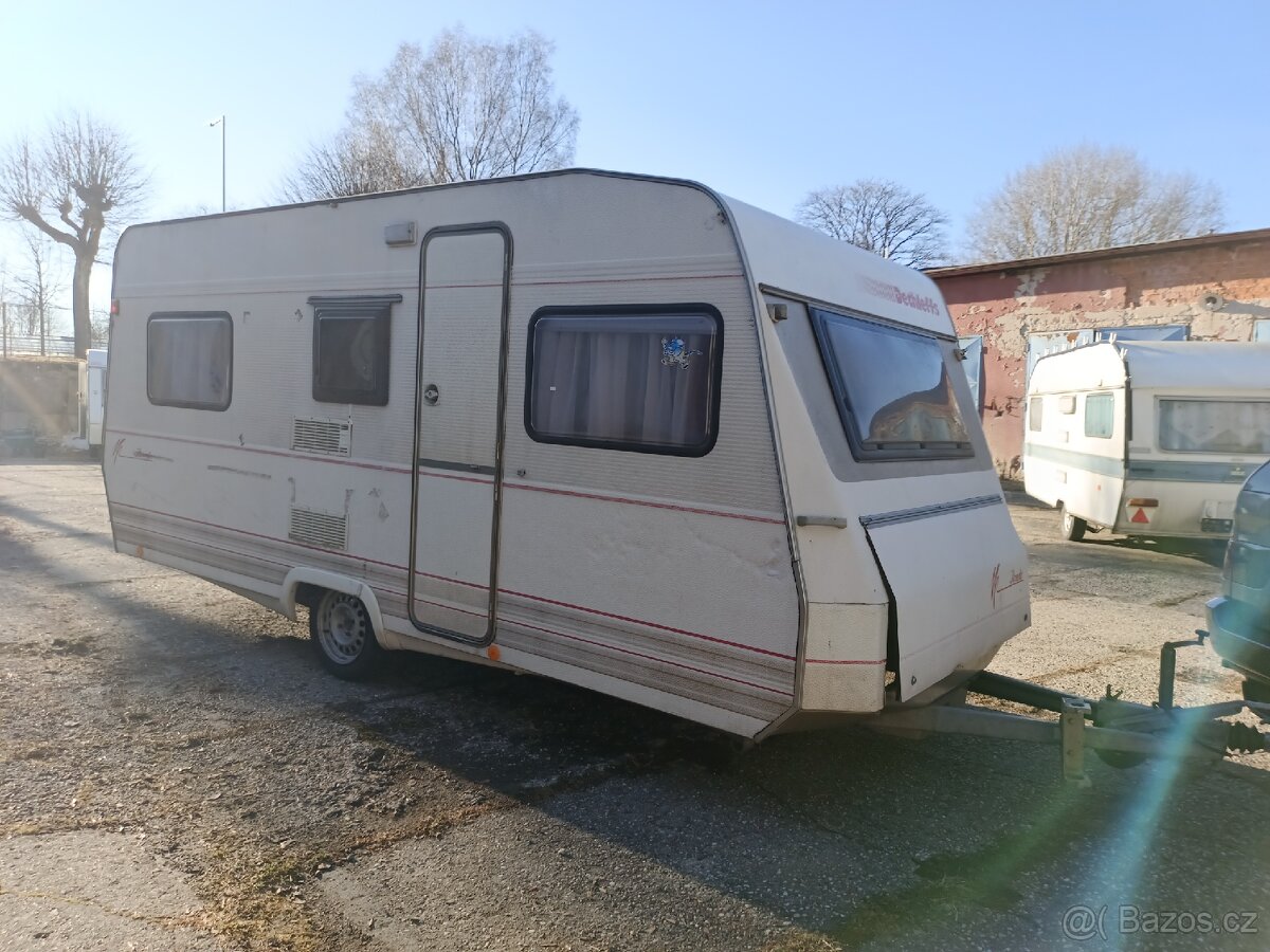 Dethleffs RD6+sluneční clona