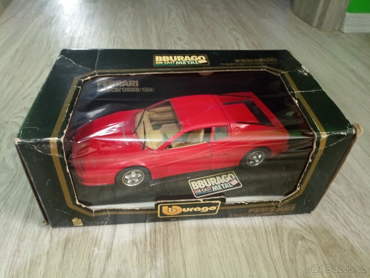 Ferrari Testarossa 1:18 Bburago