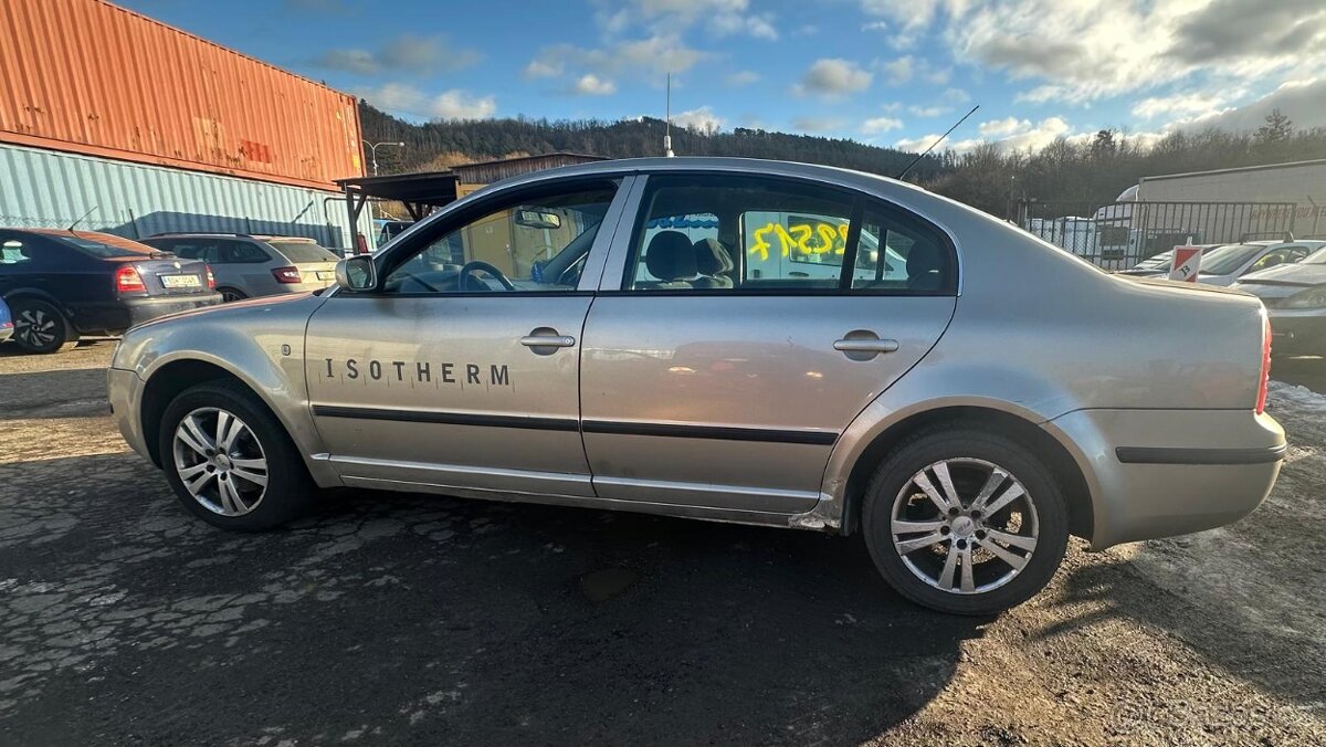 Škoda Superb č. 22517