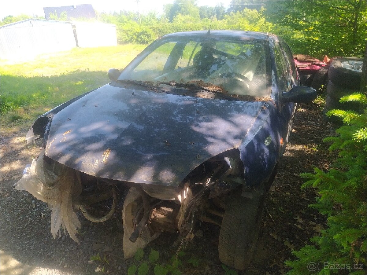 Prodám thalia 1,4 55 kW, bouraná, komplet bez motoru