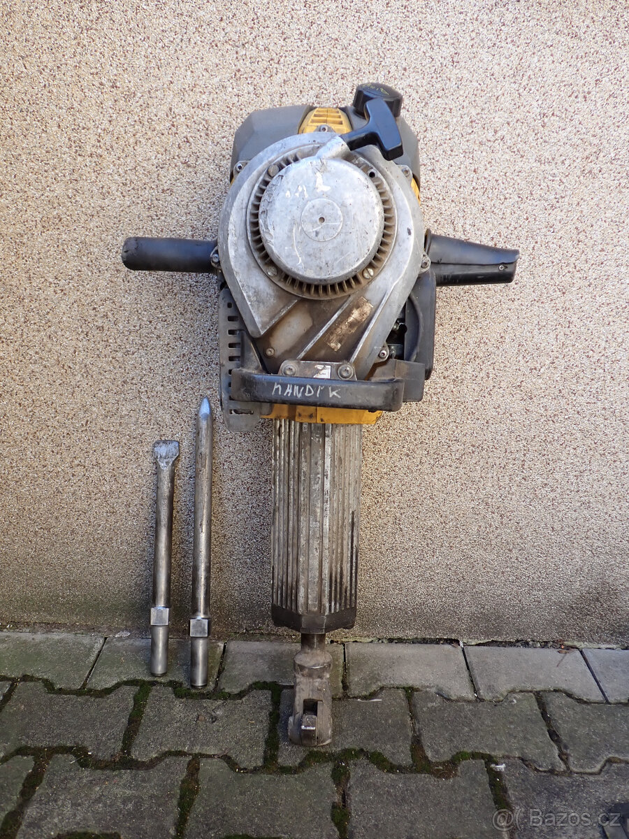 Benzínové bourací kladivo Wacker Neuson BH 23