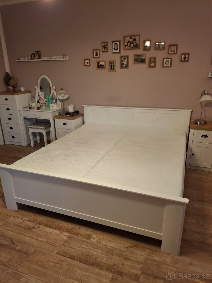 Postel s lamelovými rošty (postel SCONTO)