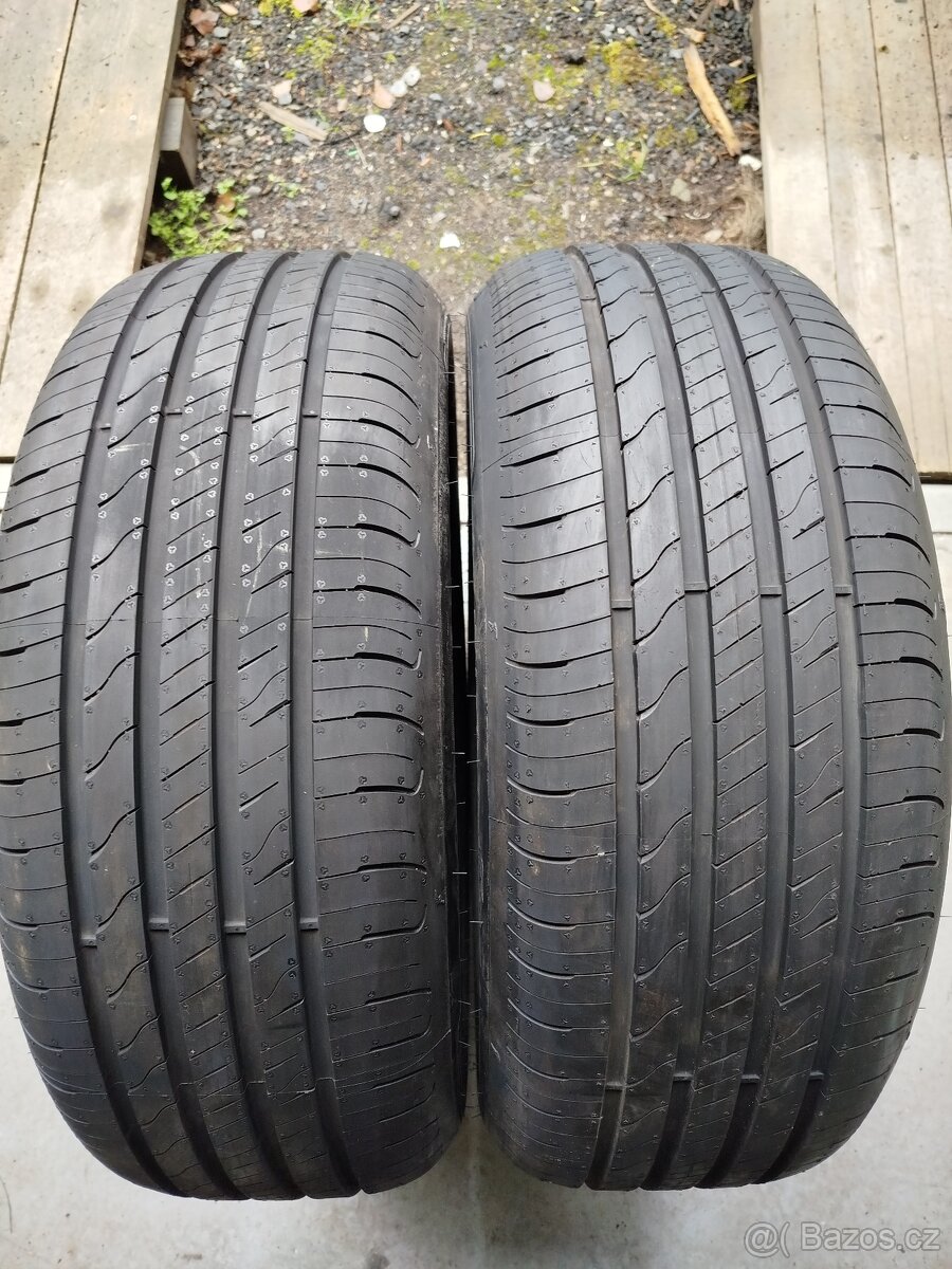 Letní 215/55 R17 98W Goodyear efficient grip