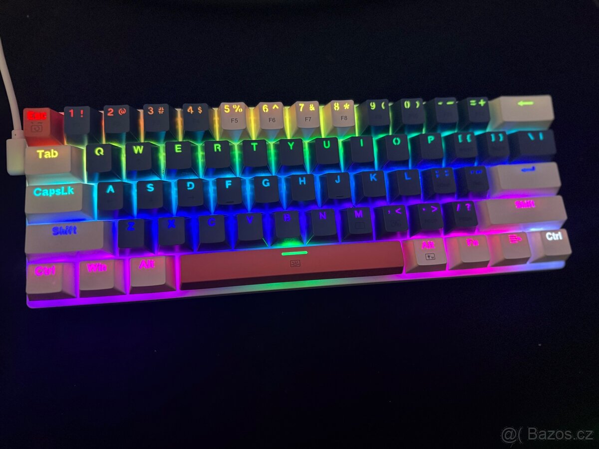 Mechanike K500 herní klávesnice USB-C, BLUE-switch