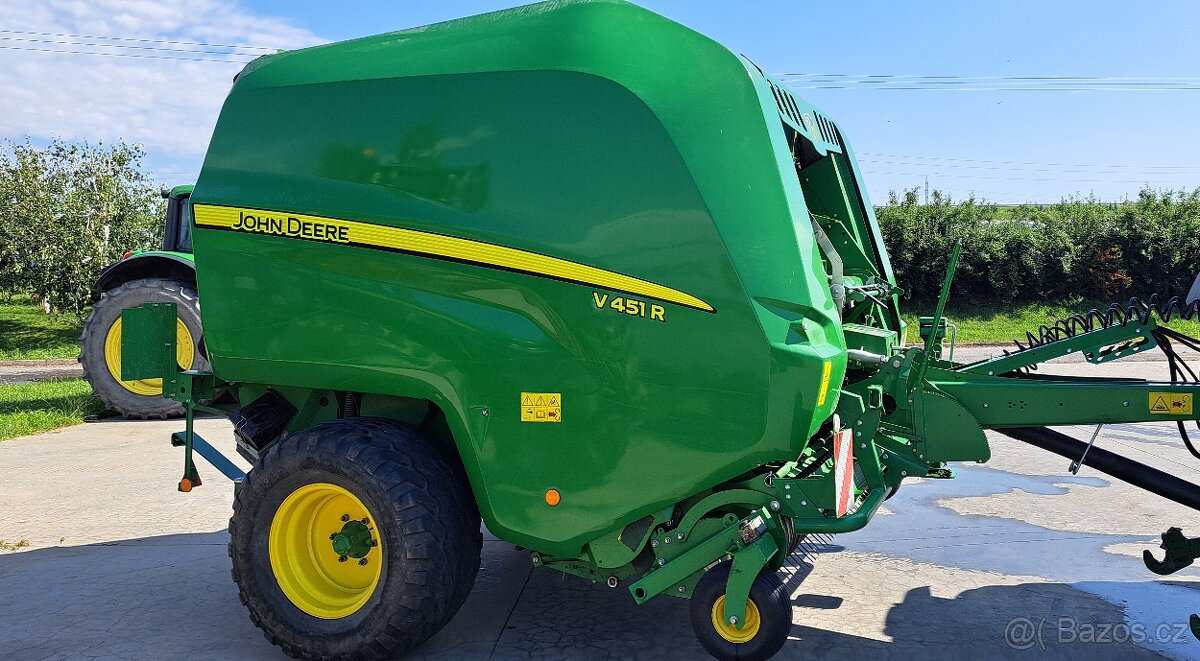 John Deere V451R