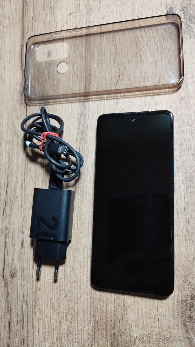 Motorola G60 + příslušenství