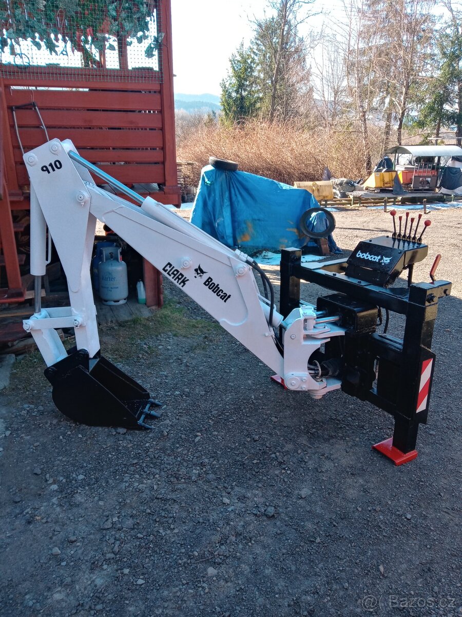 Bobcat podkop