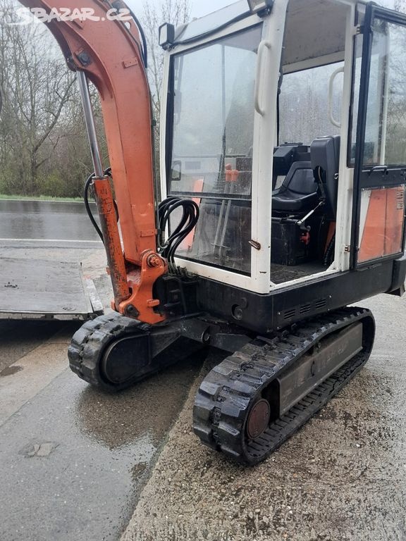 Prodám bagr Pel-Job 2,6t motor čtyřválec stav dobrý lžíce sv