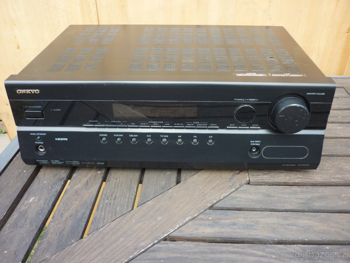 zesilovač Onkyo HT-R370