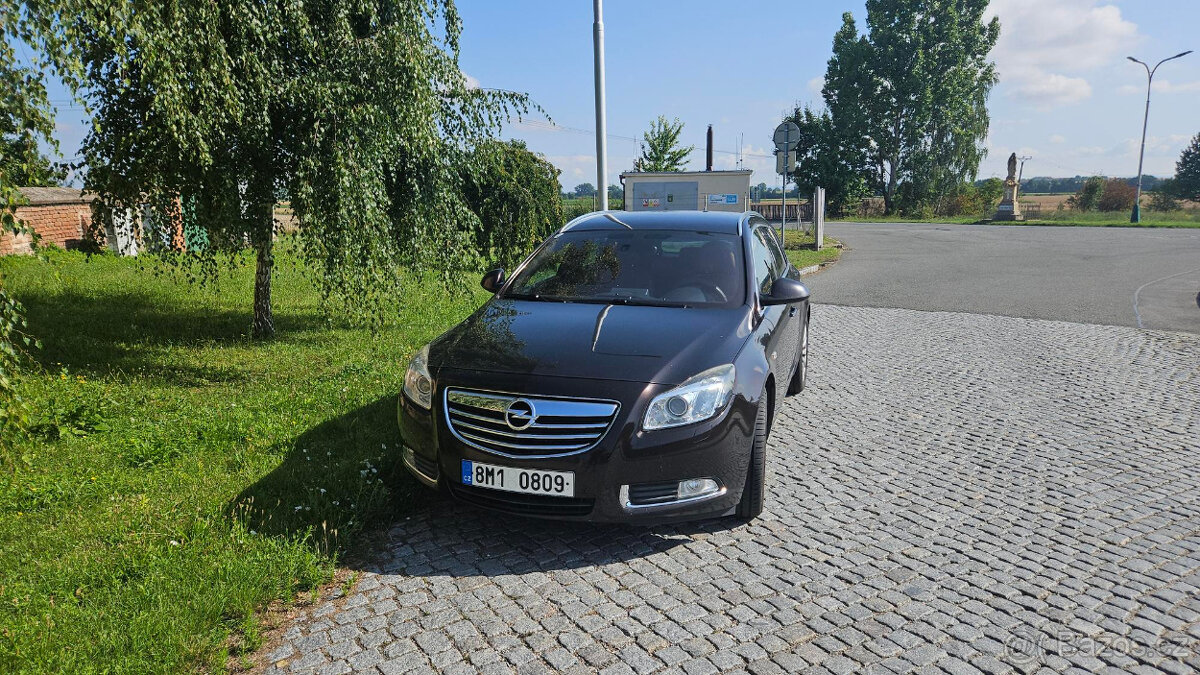 Osobní automobil Opel Insignia 2.0 combi