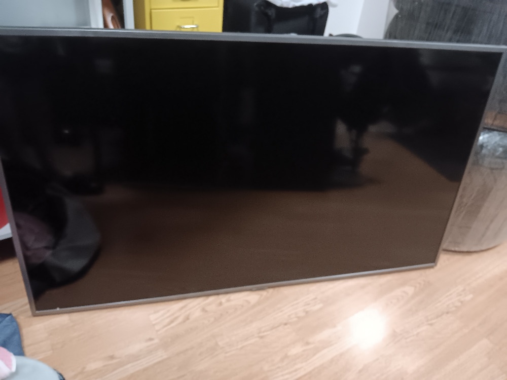 Samsung UE50NU7442U – na náhradní díly nebo opravu