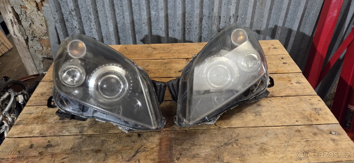 Opel Astra H, 04-09 xenon světla,nárazník,blatníky černá