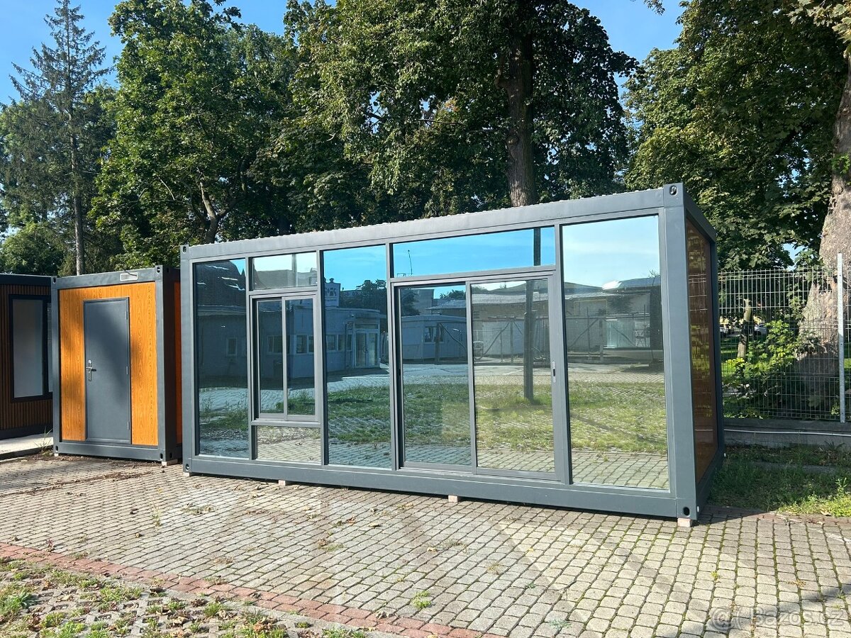 Obytný kontejner PMP 3 x 6 m s prosklenou stěnou