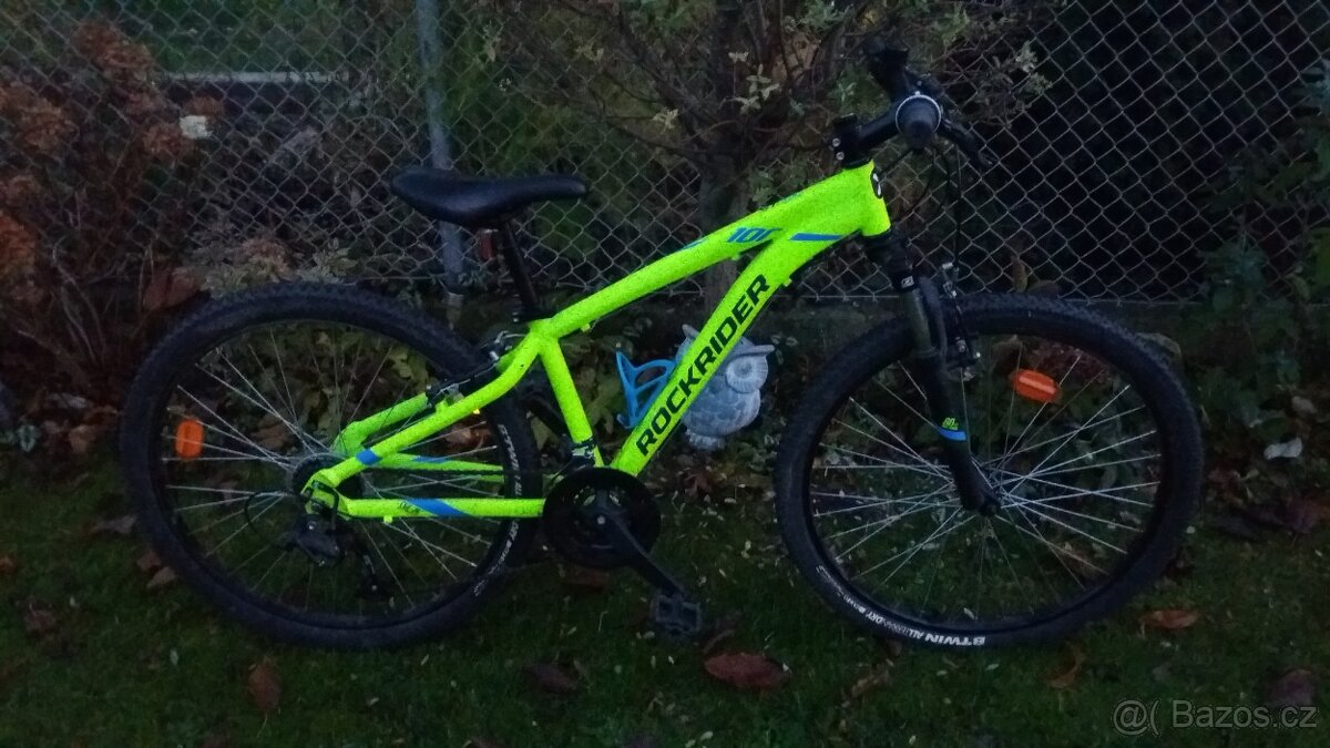 Zánovní Horské kolo Rockrider ST 100 můžu POSLAT s lehkým AL