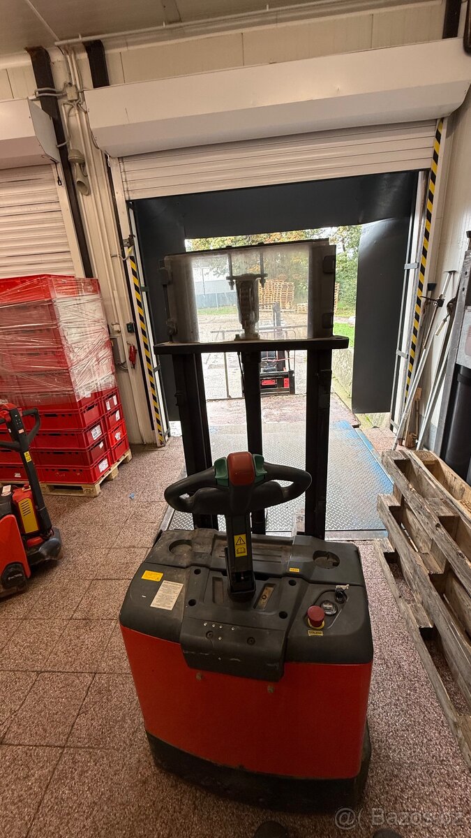 2x ruční vysokozdvižný vozík Belet