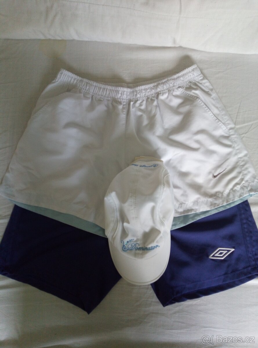 Dámské šortky NIKE,UMBRO,kšiltovka DOMINATOR