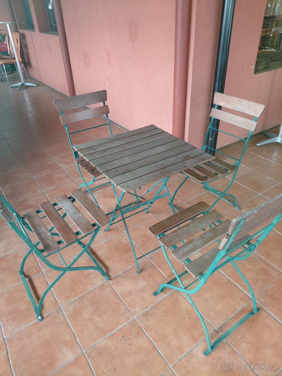 stolky a židle