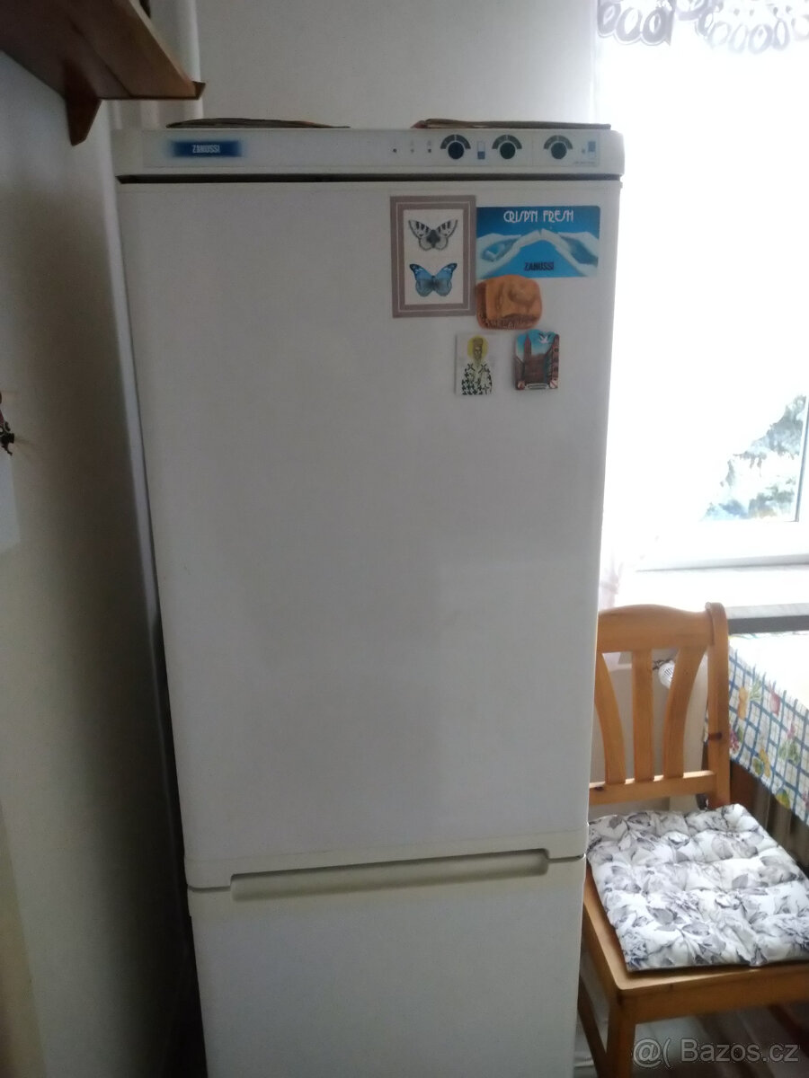 Lednička s mrazákem Zanussi
