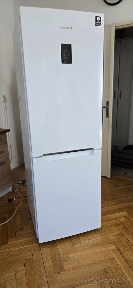 Lednice Samsung RB30J3215WW/EF