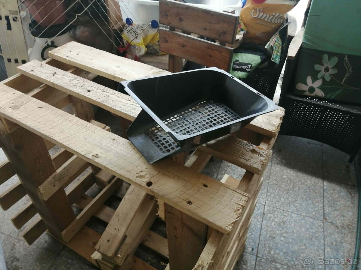 Snáškové hnízdo