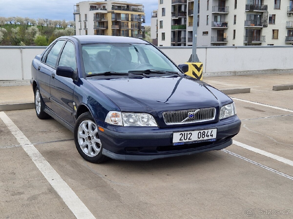 Volvo S40