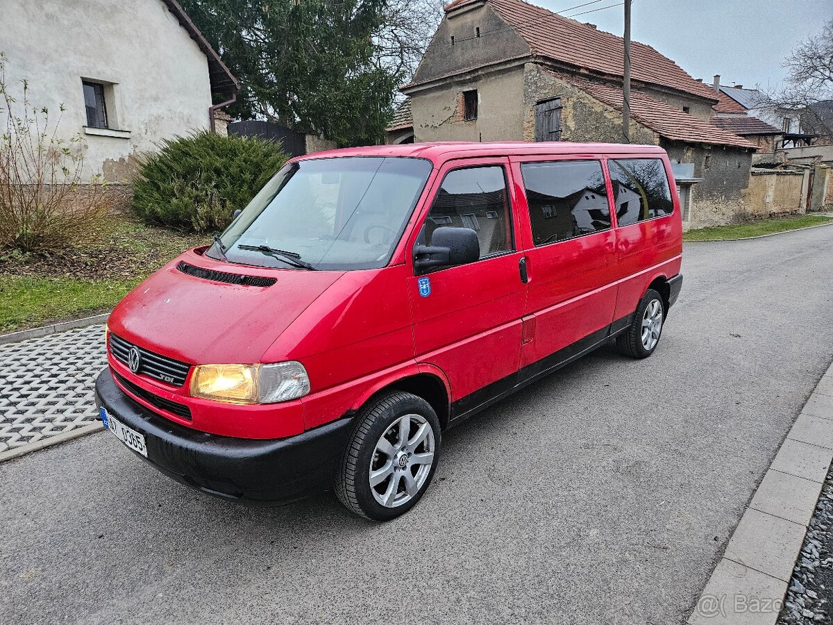 Transporter T4 2.5 75kw ACE LONG 9 míst