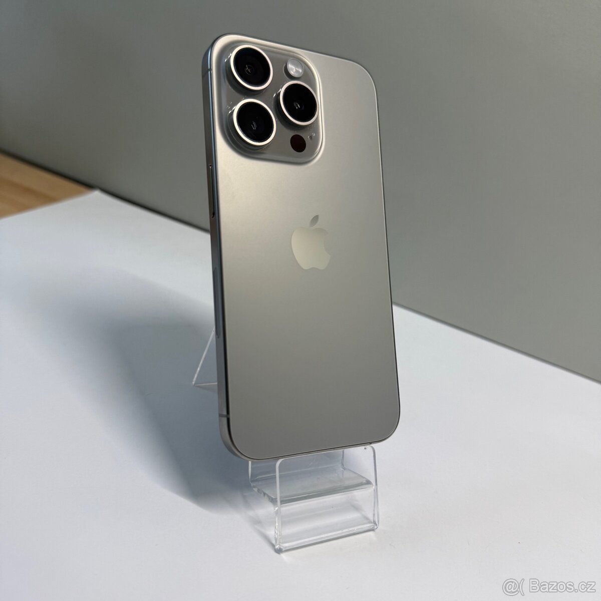 iPhone 15 Pro 128Gb, nature, e-SIM (12 měsíců záruka)