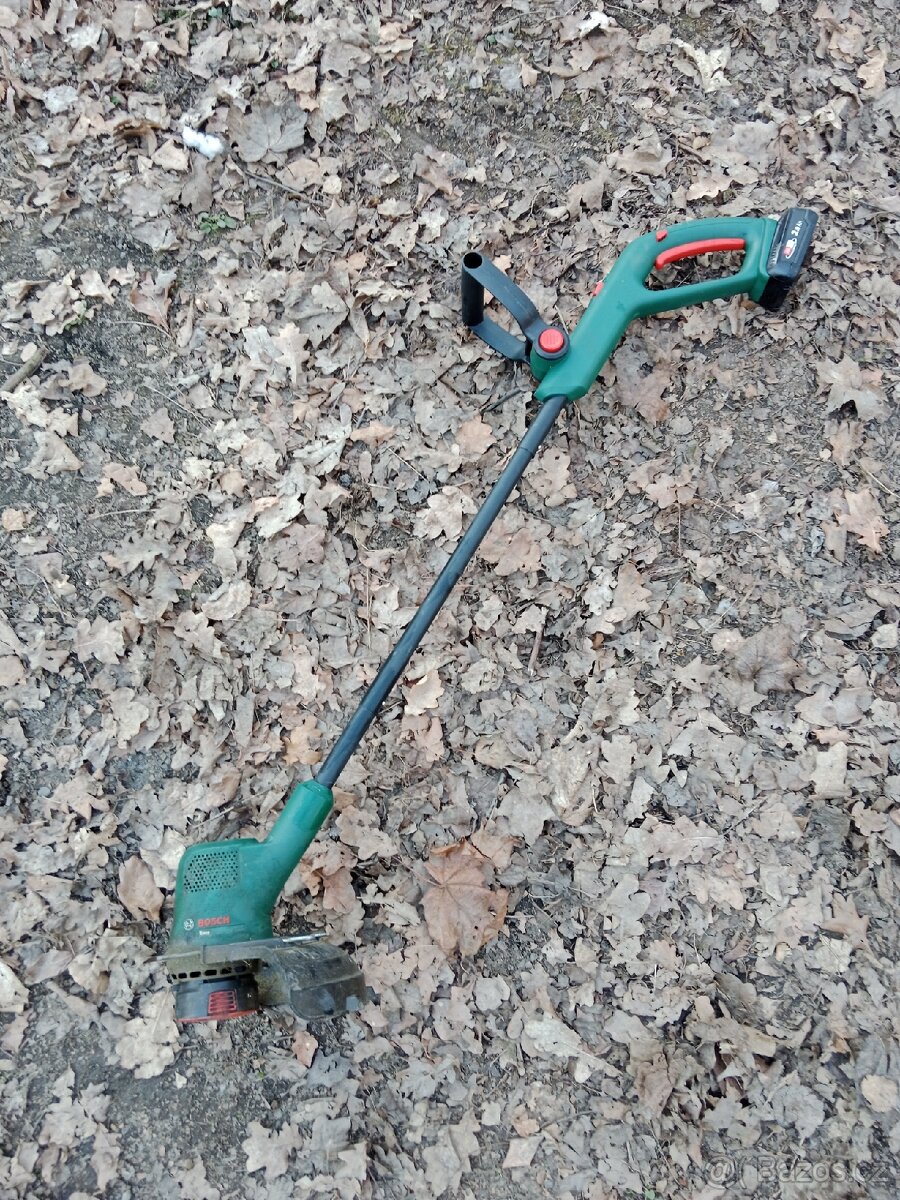 Aku strunová sekačka Bosch Easy
