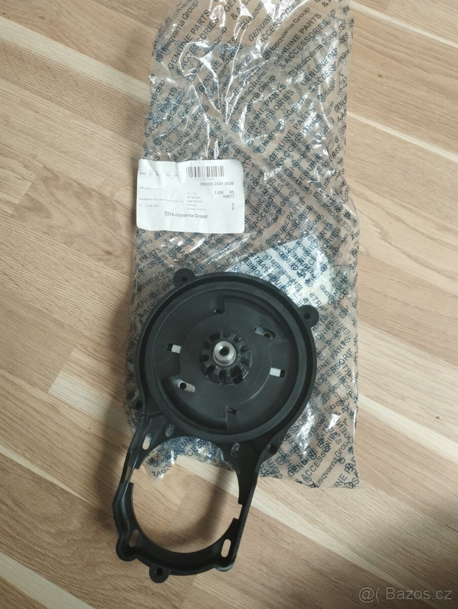 Základna motoru sekačky Gardena Powermax 36e