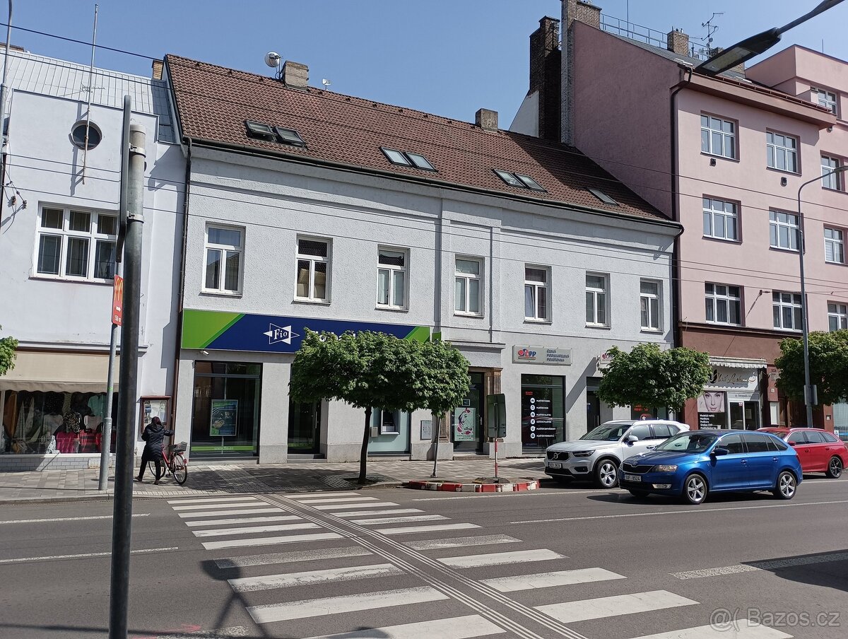 Pronájem kancelářských a obchodních prostor, kanceláří 103m