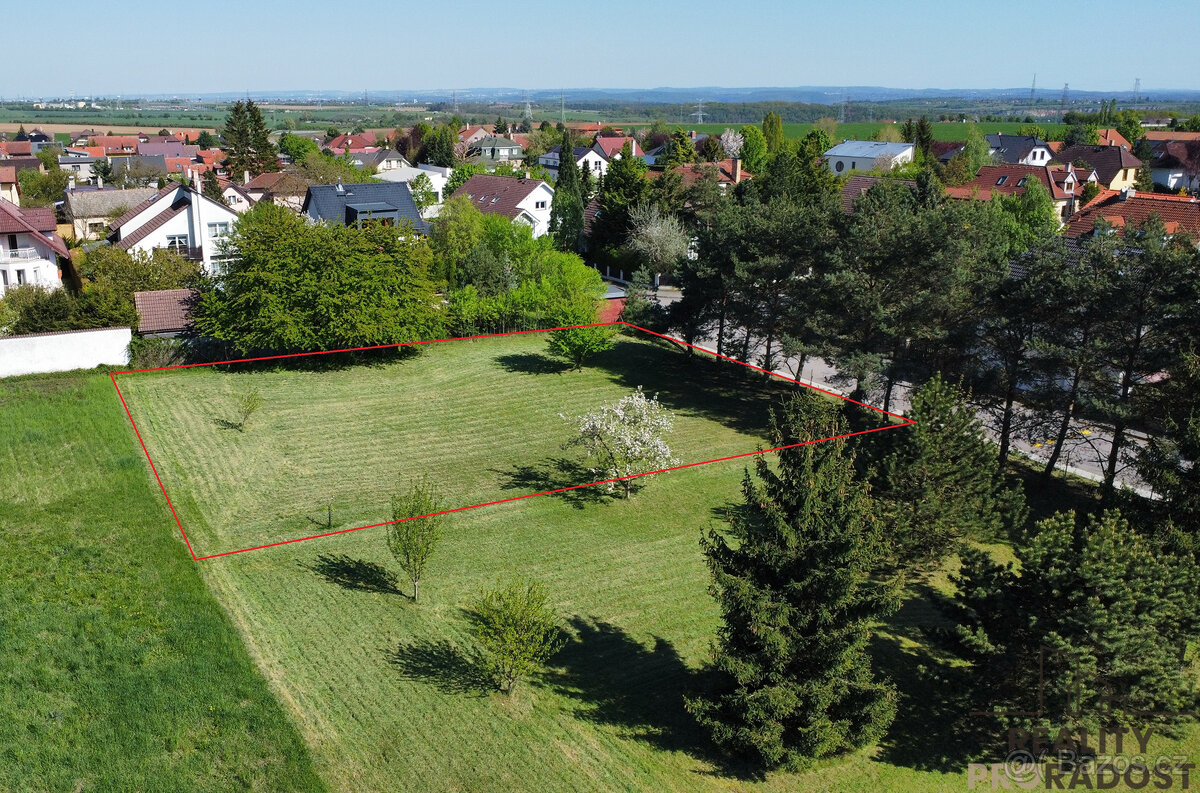 Prodej krásného pozemku pro bydlení, 1142 m2, Ořech, Praha -